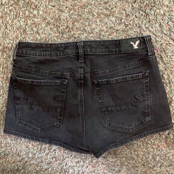 EXCELLENT CONDITION WOMEN’S SIZE 6 AMERICAN EAGLE HI-RISE SHORTIE BLACK SHORTS - Picture 4 of 7